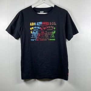 Levi’s Graphic Tee Shirt